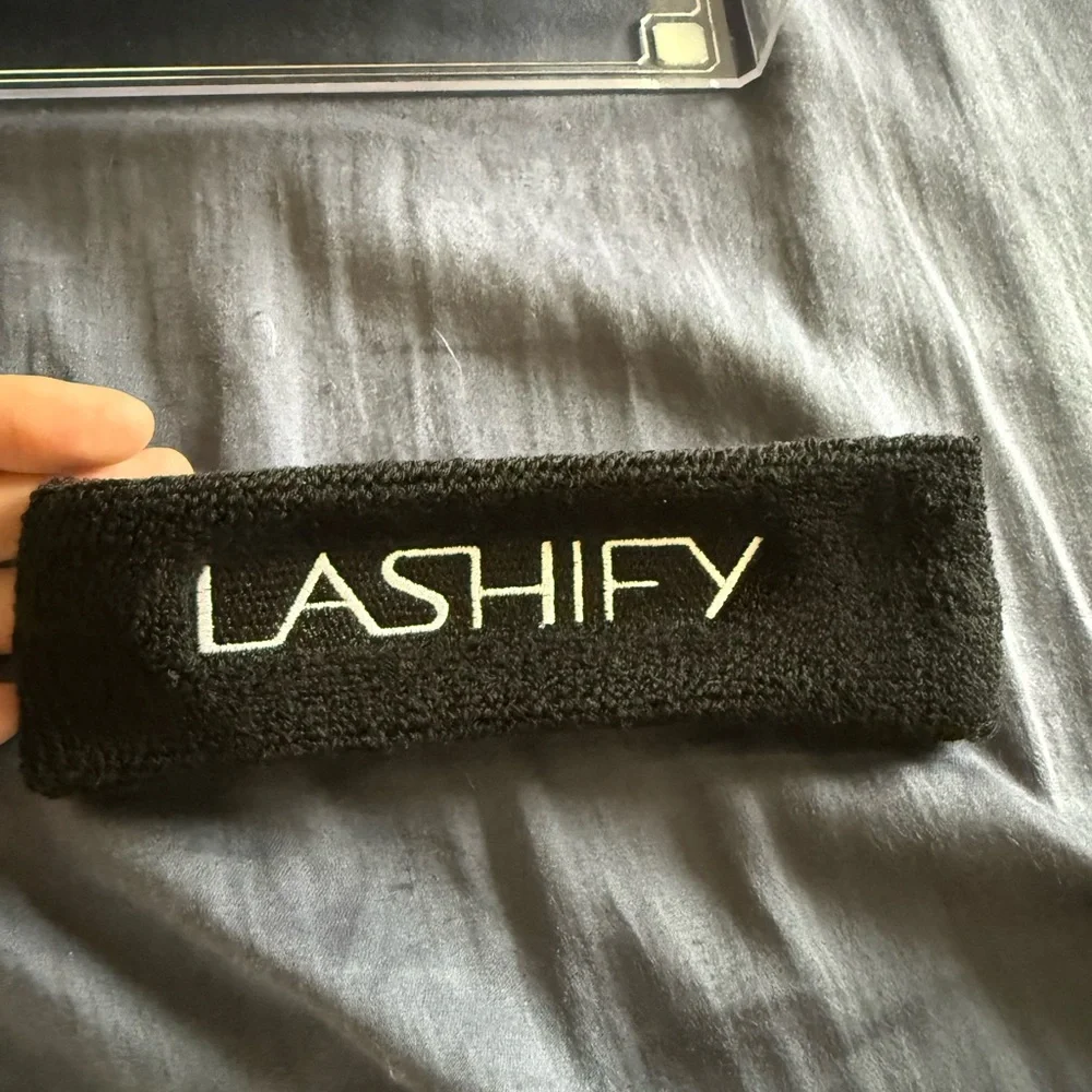 Lashify kit! - Picture 10 of 12